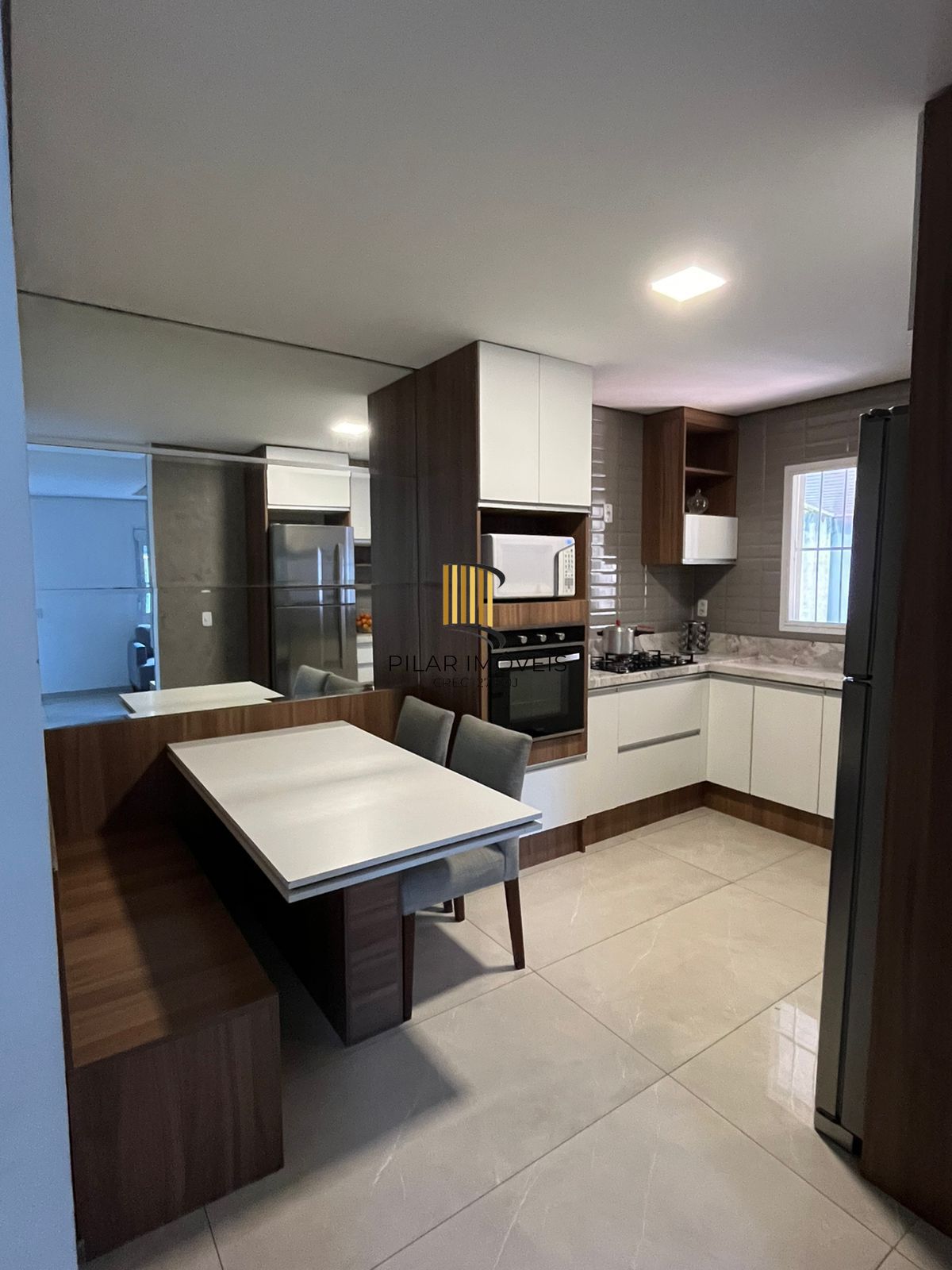 Casa no bairro Três Figueiras II em Viamão de 2 dormitórios e pátio com piscina