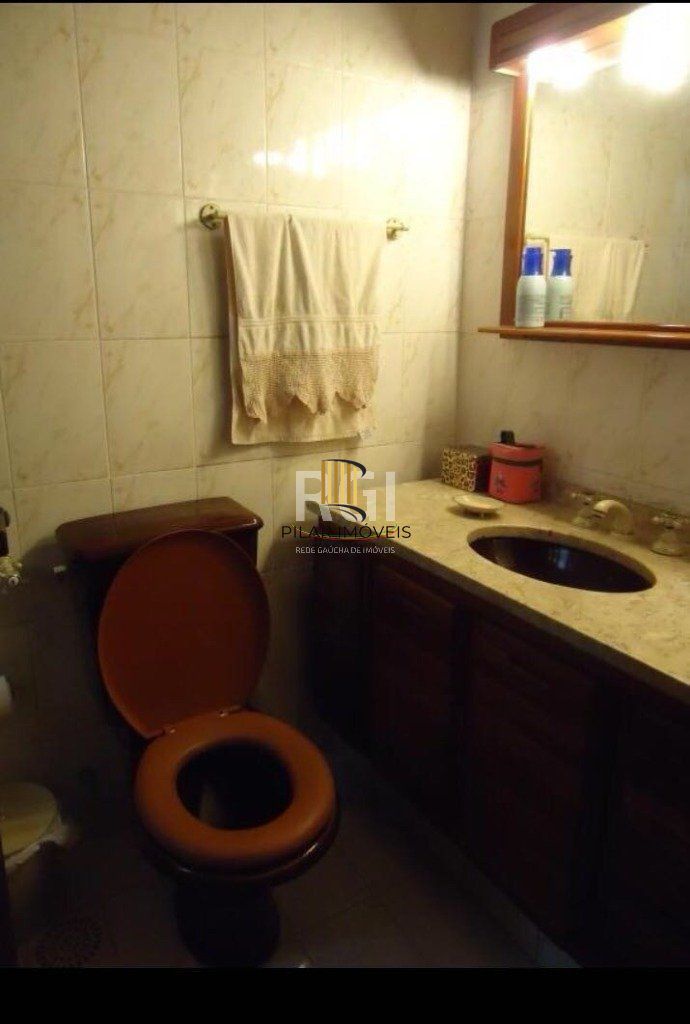 Cobertura para Venda - 255.99m², 5 dormitórios, sendo 1 suites, 2 vagas - Menino Deus