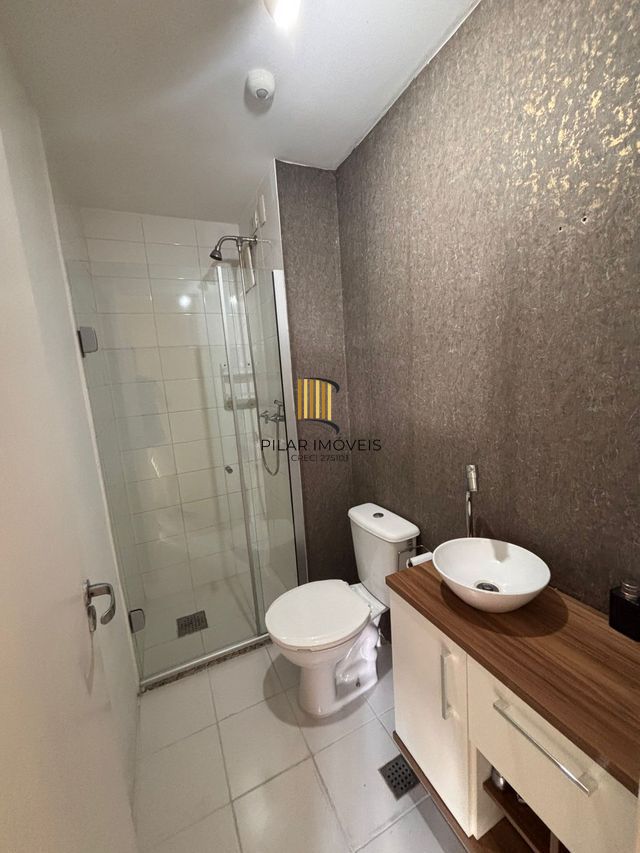 Apartamento no bairro Cristal de 3 dormitórios vaga e infra DESOCUPADO