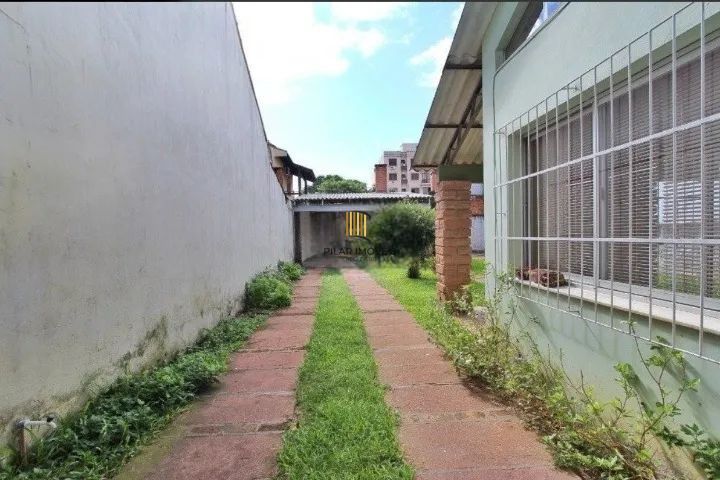 Sobrado 3 dormitórios no bairro Cristal