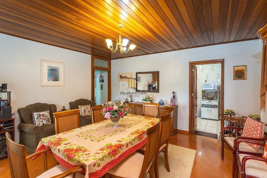 Casa Condominio para Venda - 325m², 3 dormitórios, 3 vagas - Teresópolis