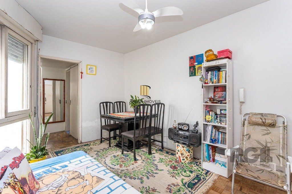 Apartamento no bairro Santana de 2 dormitórios