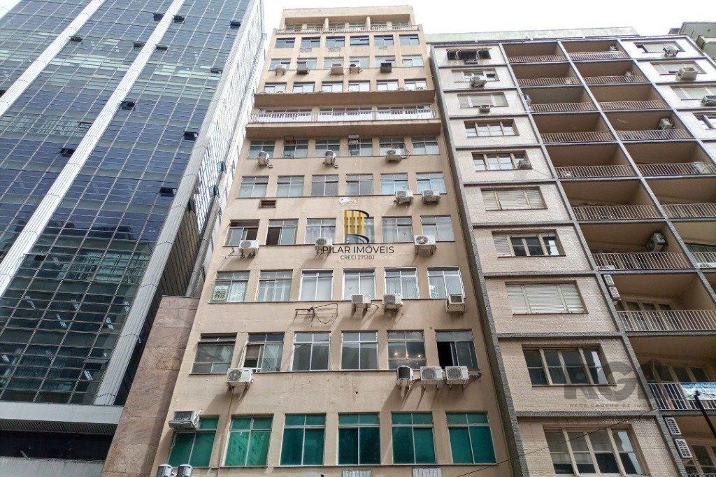 Apartamento JK no Centro desocupado