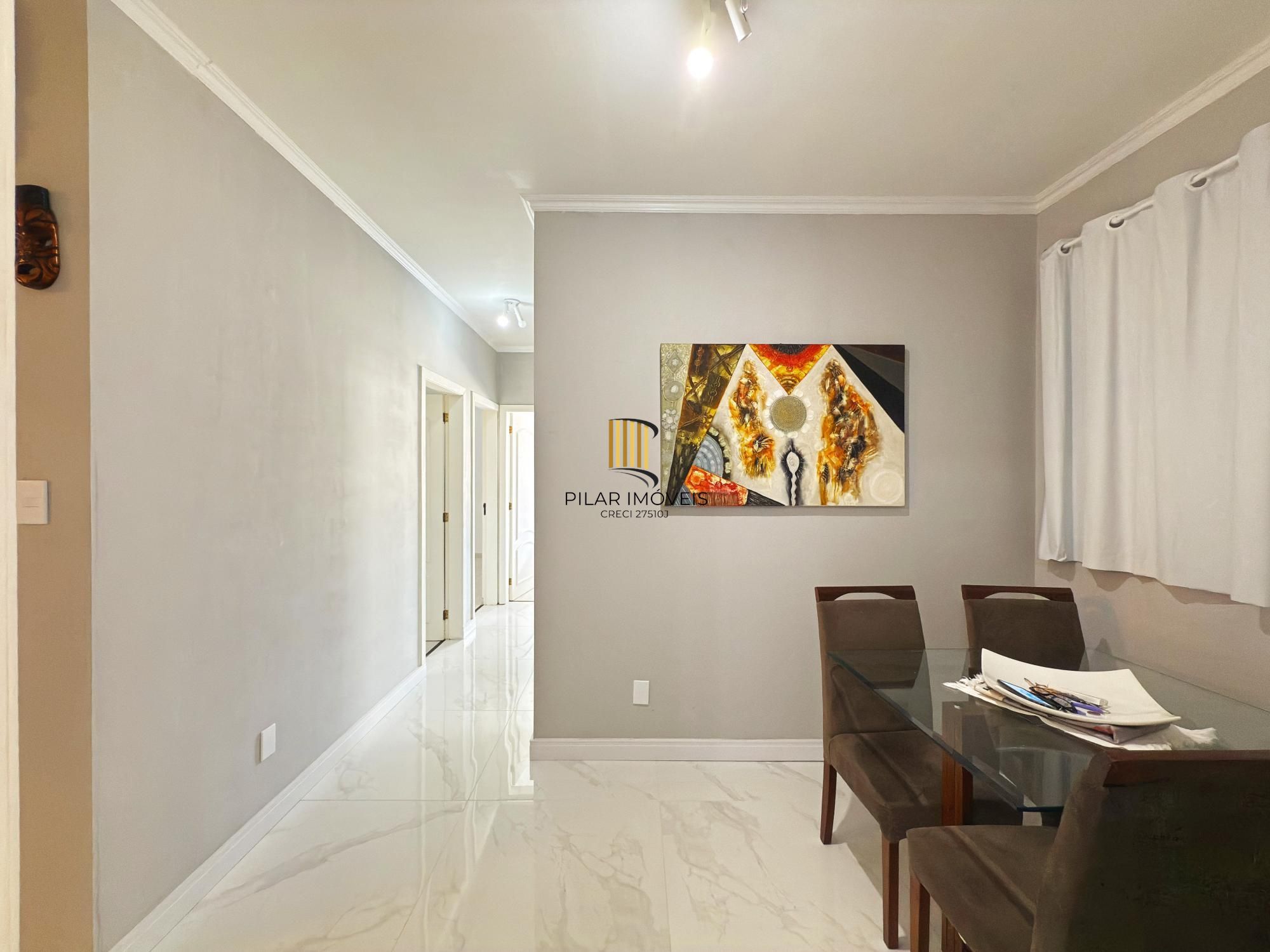 Casa 3 dormitórios no bairro Medianeira