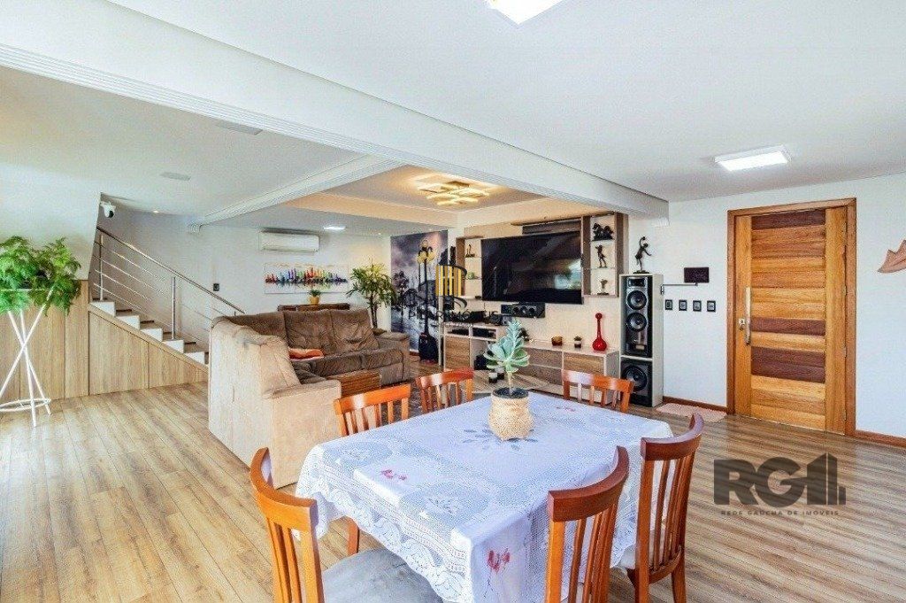 Casa 4 dormitórios no bairro Chácara das Pedras