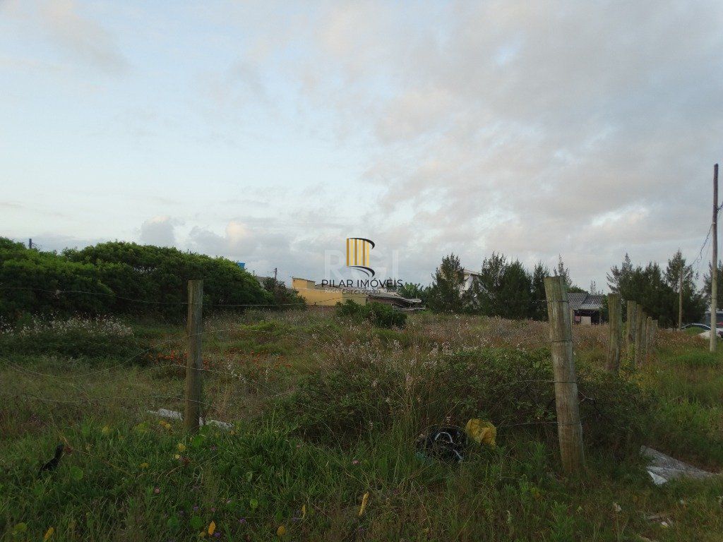 Terreno em Capão Novo com 300m² a 2 quadras do mar