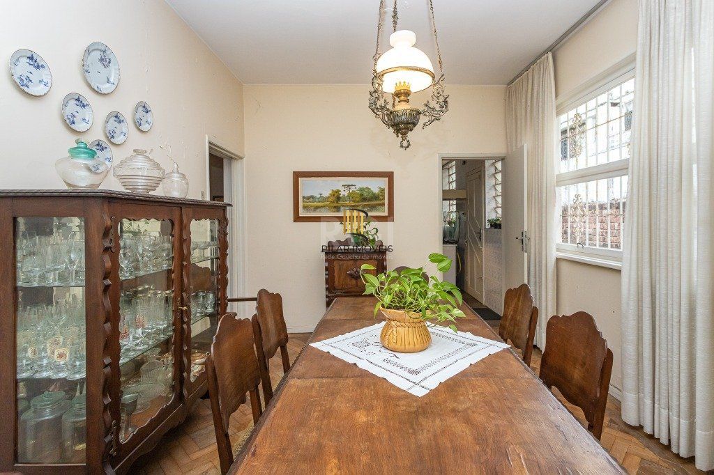 Casa no bairro Petrópolis de 3 dormitórios
