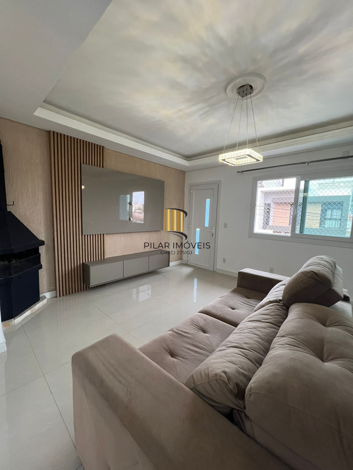 Casa sobrado em Gravatai de 3 dormitórios e 2 vagas