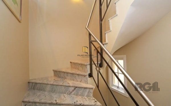 Casa de Condomínio 3 dormitórios no bairro Vila Jardim