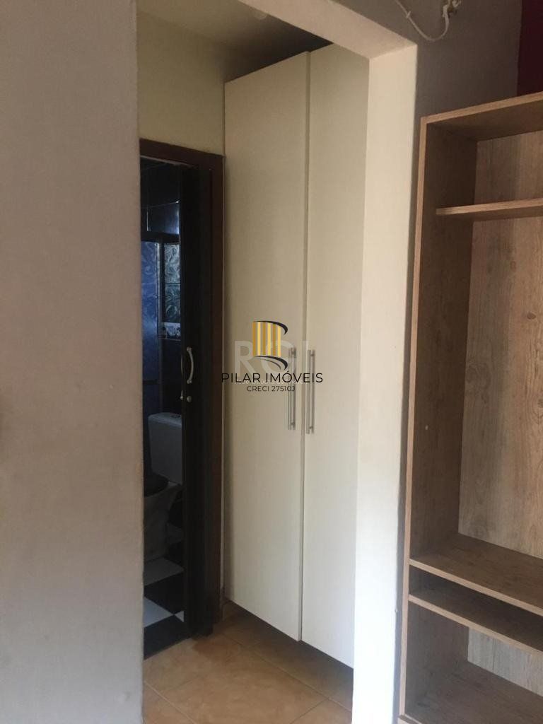 Apartamento 01 dormitório, no bairro Rubem Berta, em Porto Alegre - RS.