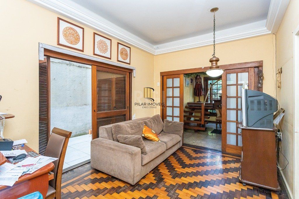 Casa para Venda - 272m², 3 dormitórios, 2 vagas - Santa Cecília