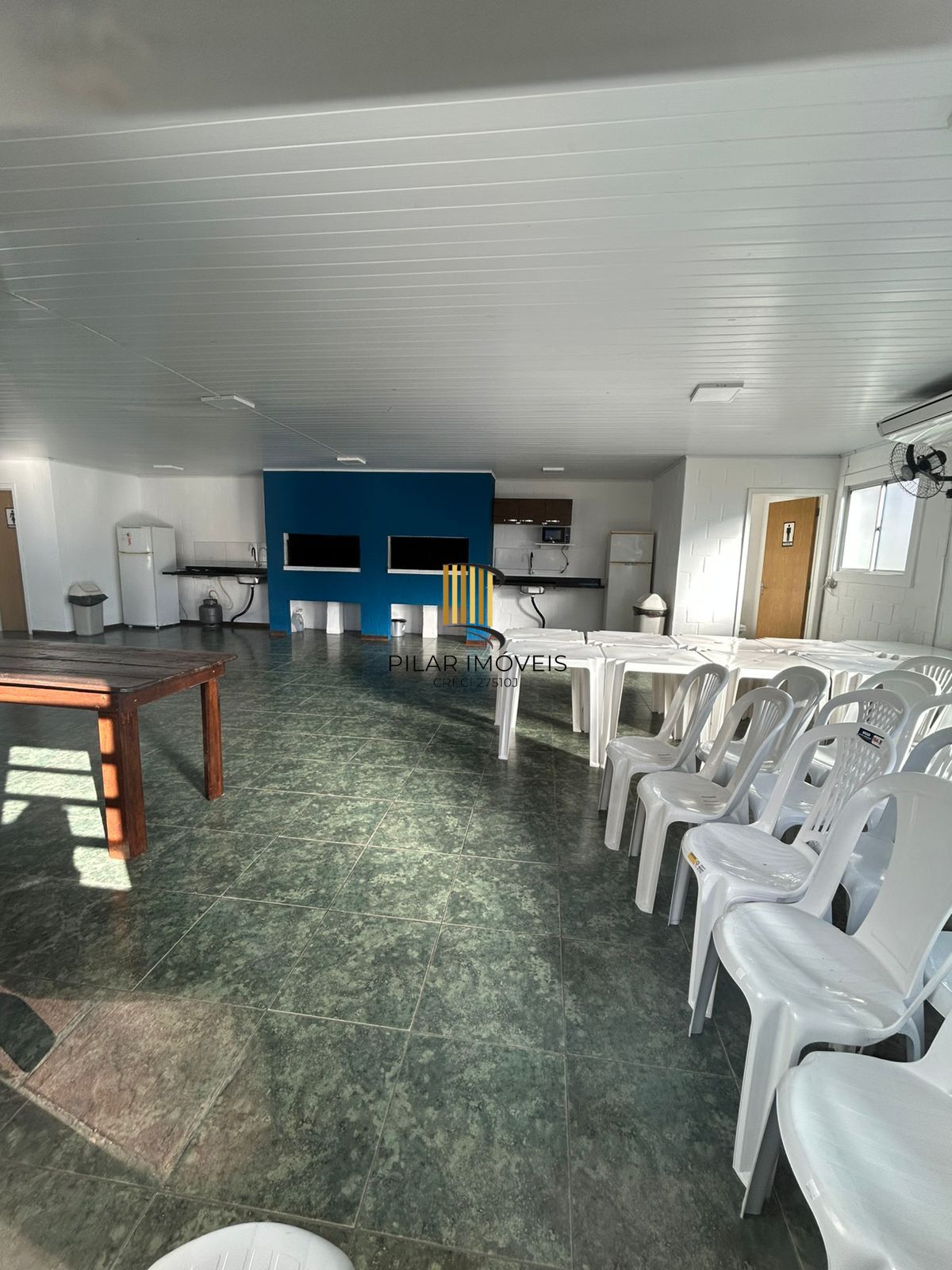 Apartamento de 2 dormitórios e vaga