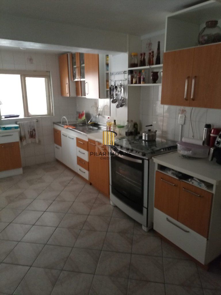 Casa para Venda - 200m², 4 dormitórios, 2 vagas - Vila Ipiranga