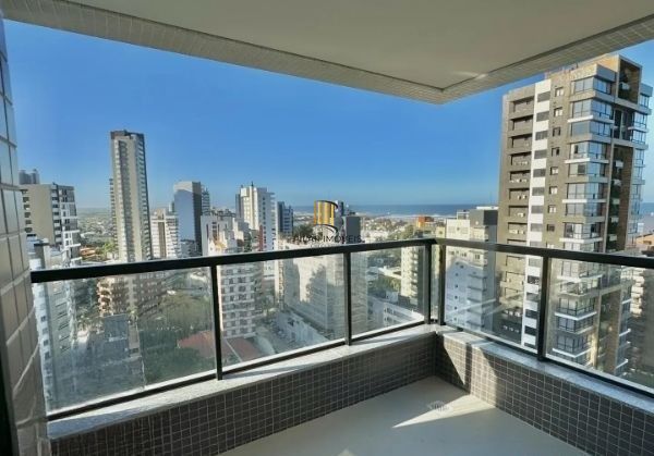 Apartamento em Torres Alto padrão de 3 dormitórios e 2 vagas