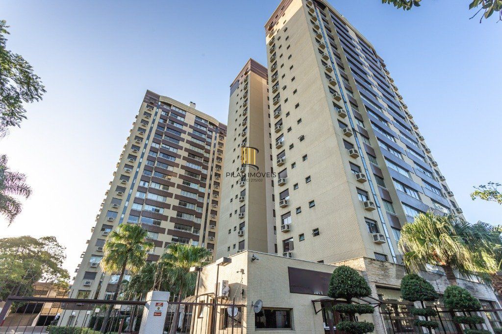 Apartamento 3 dormitórios no bairro Menino Deus