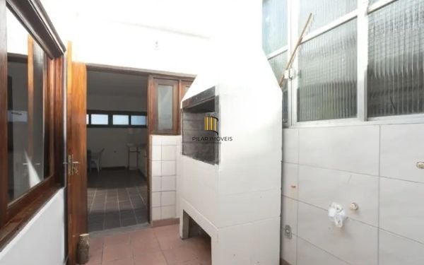 Prédio comercial no bairro Vila Jardim com 550m²