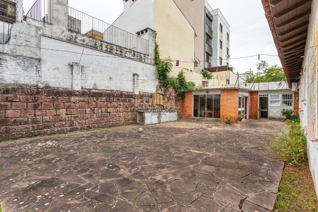 Casa no bairro Petrópolis de 3 dormitórios
