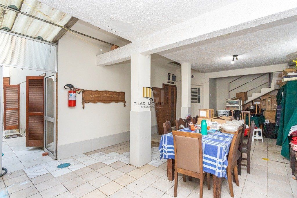 Casa para Venda - 272m², 3 dormitórios, 2 vagas - Santa Cecília