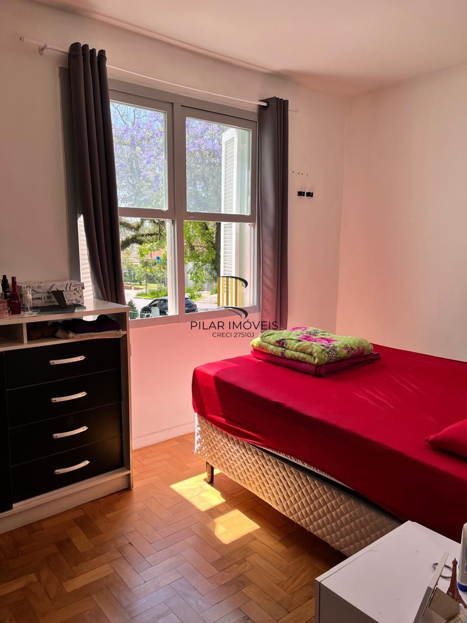 Apartamento de 2 dormitórios e vaga na Cavalhada