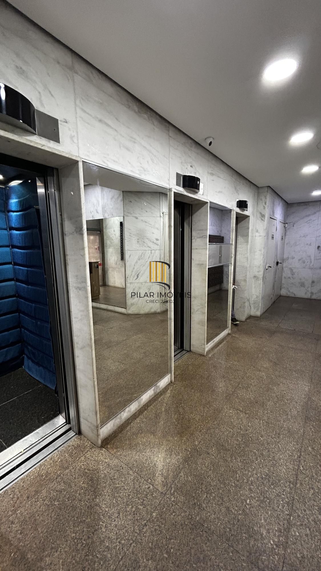 Sala Comercial 1 dormitório no bairro Centro Histórico