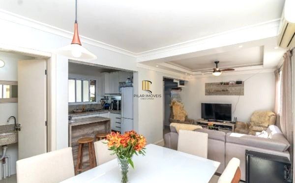 Sobrado condomínio no bairro Teresópolis de 4 dormitórios 2 vagas e infra