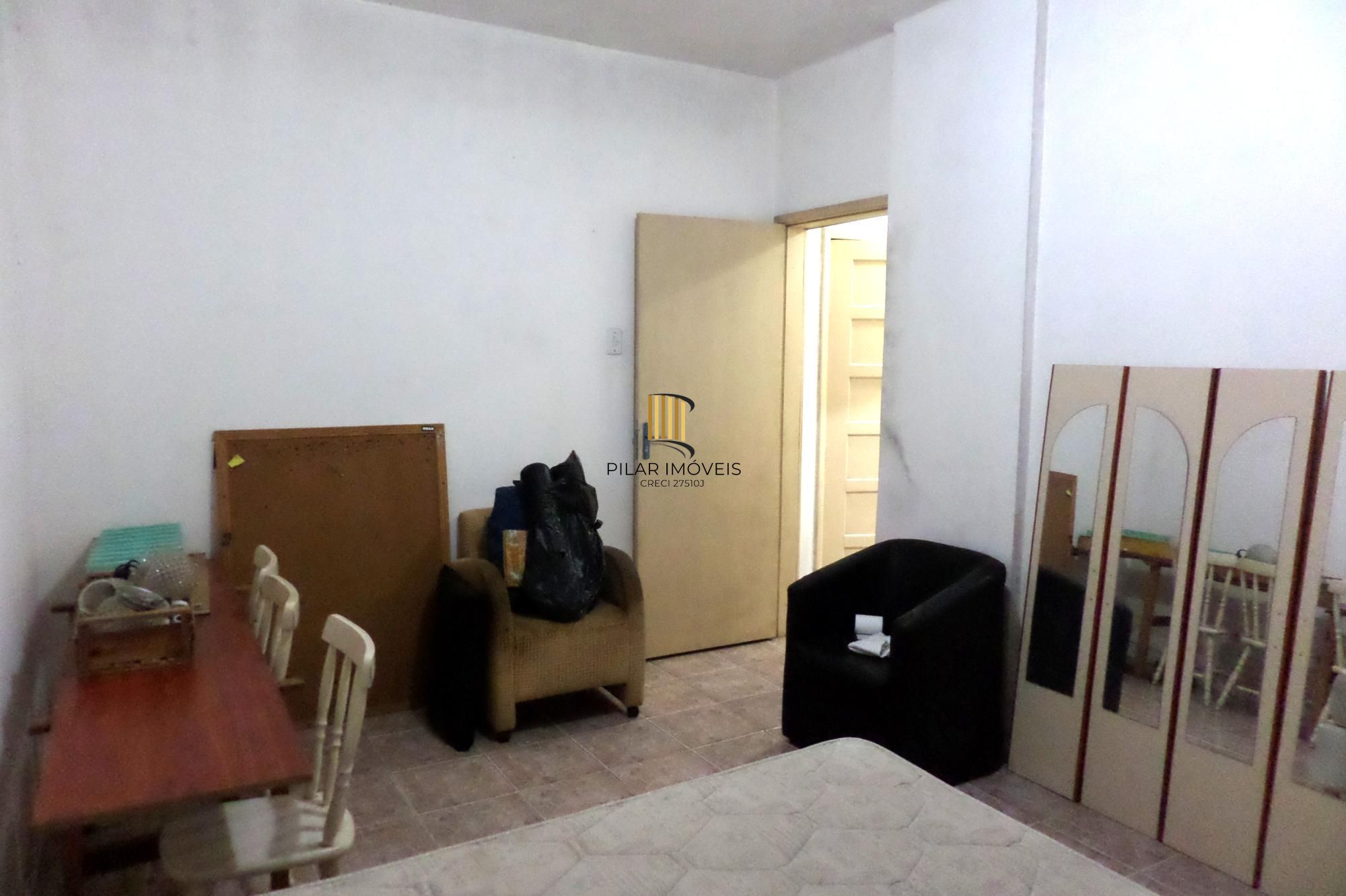 Apartamento no Centro de 1 dormitório desocupado