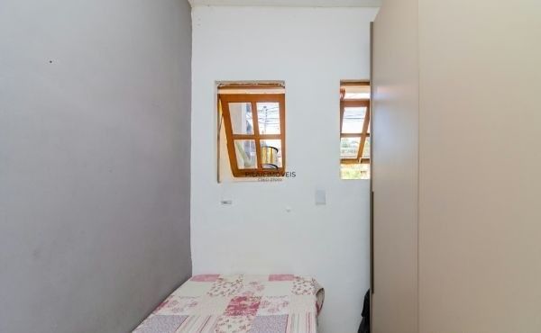Casa sobrado na Hípica de 4 dormitórios e 2 vagas
