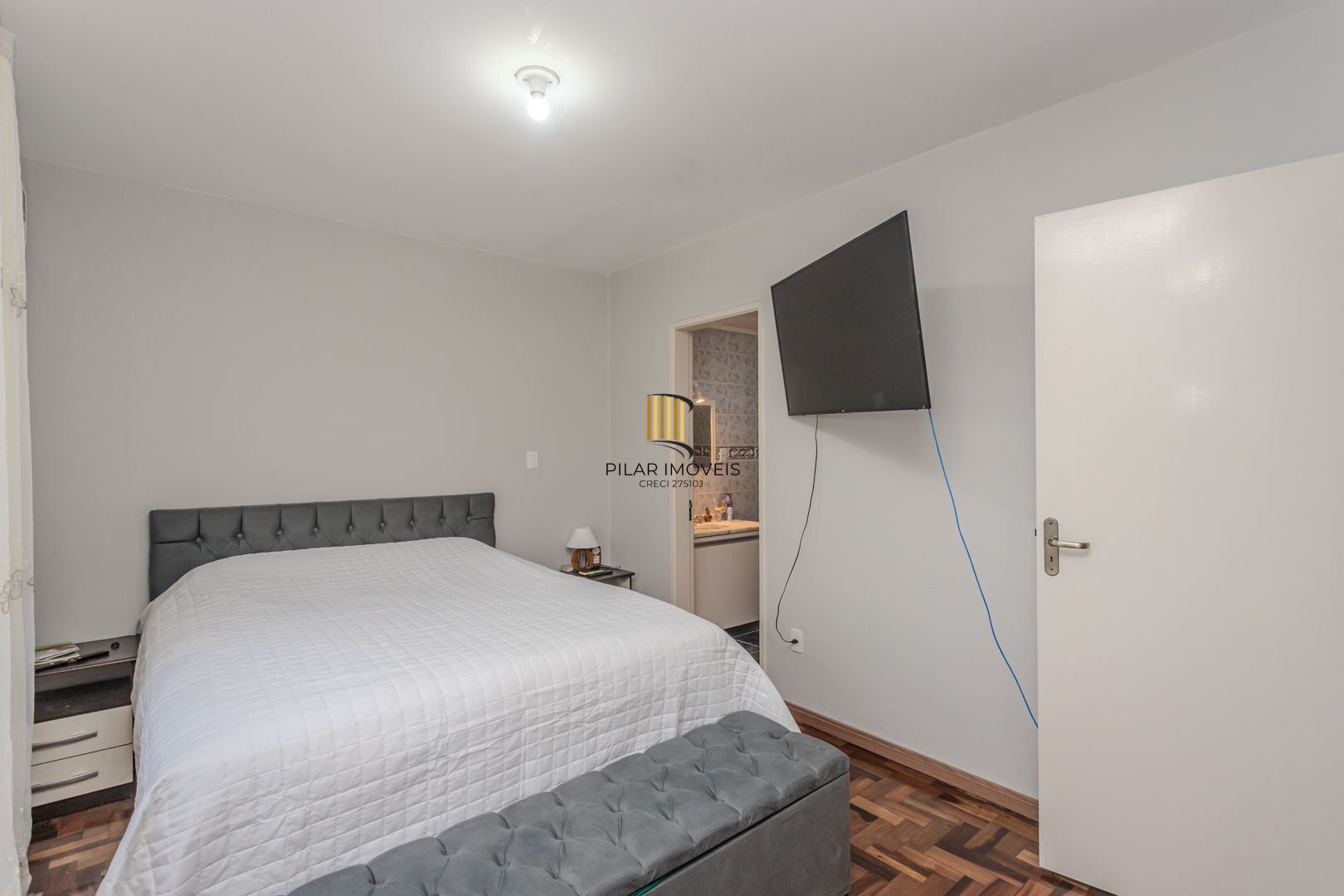 OCASIÃO 3 dormitórios, suíte e vaga, 106m² privativos, por R$ 400 mil