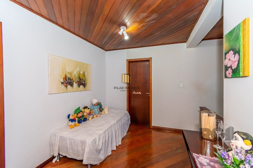 Casa 4 Dormitório(s) Bairro Jardim Planalto