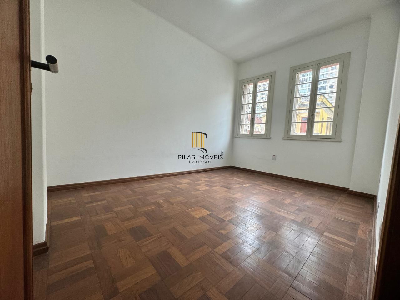 Apartamento 4 dormitórios no bairro Centro Histórico