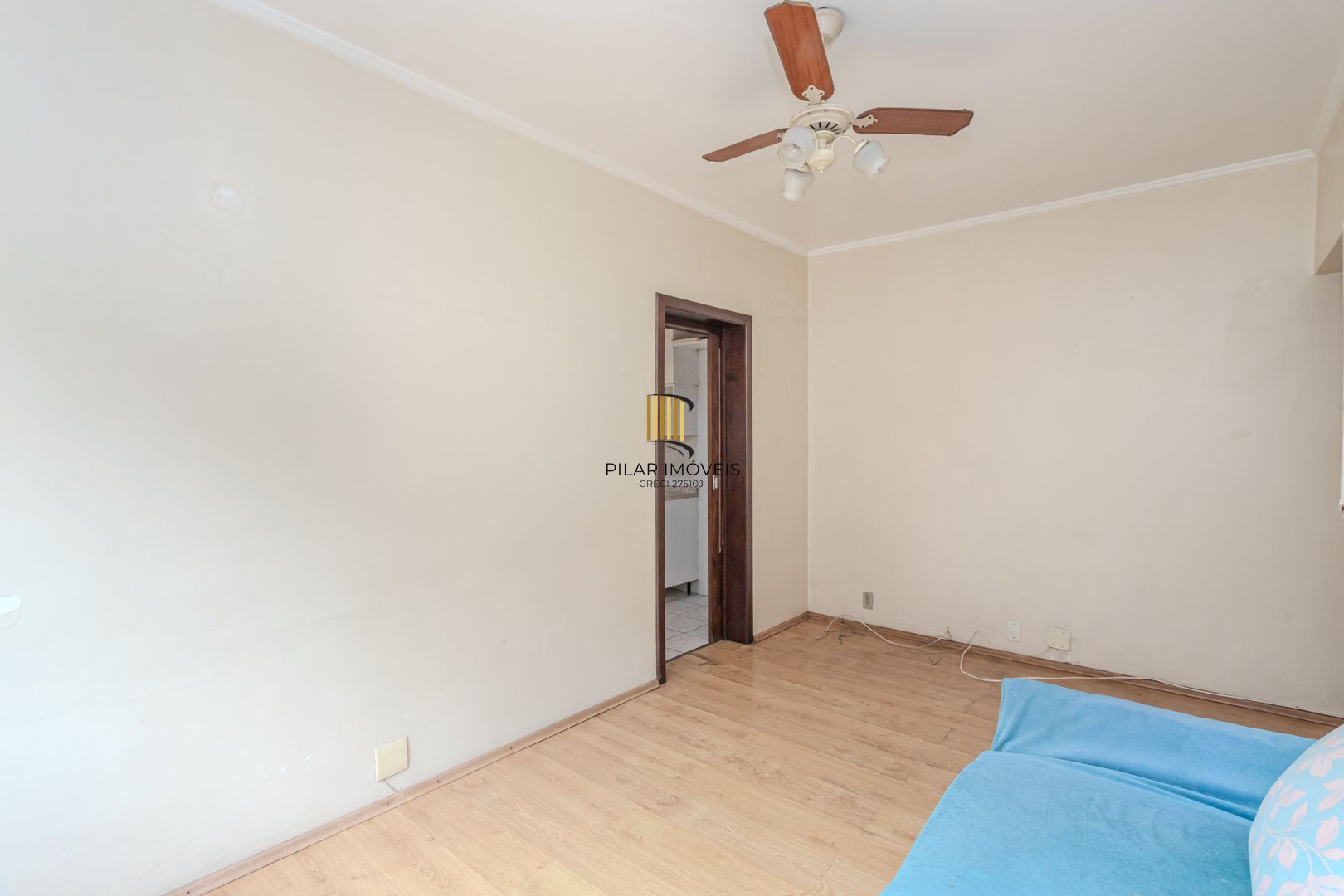 Apartamento no Centro de 2 dormitórios DESOCUPADO