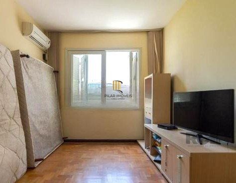 Apartamento no bairro Auxiliadora de 2 dormitórios