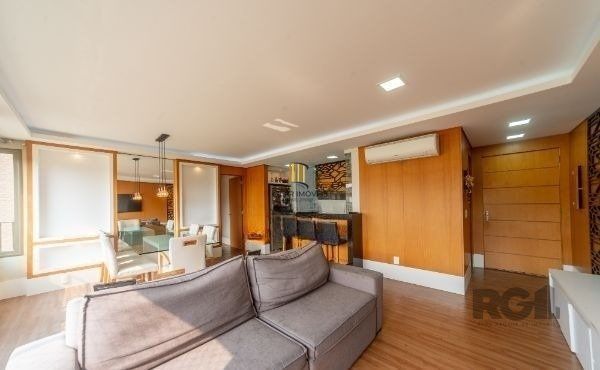 Apartamento 3 dormitórios no bairro Cavalhada