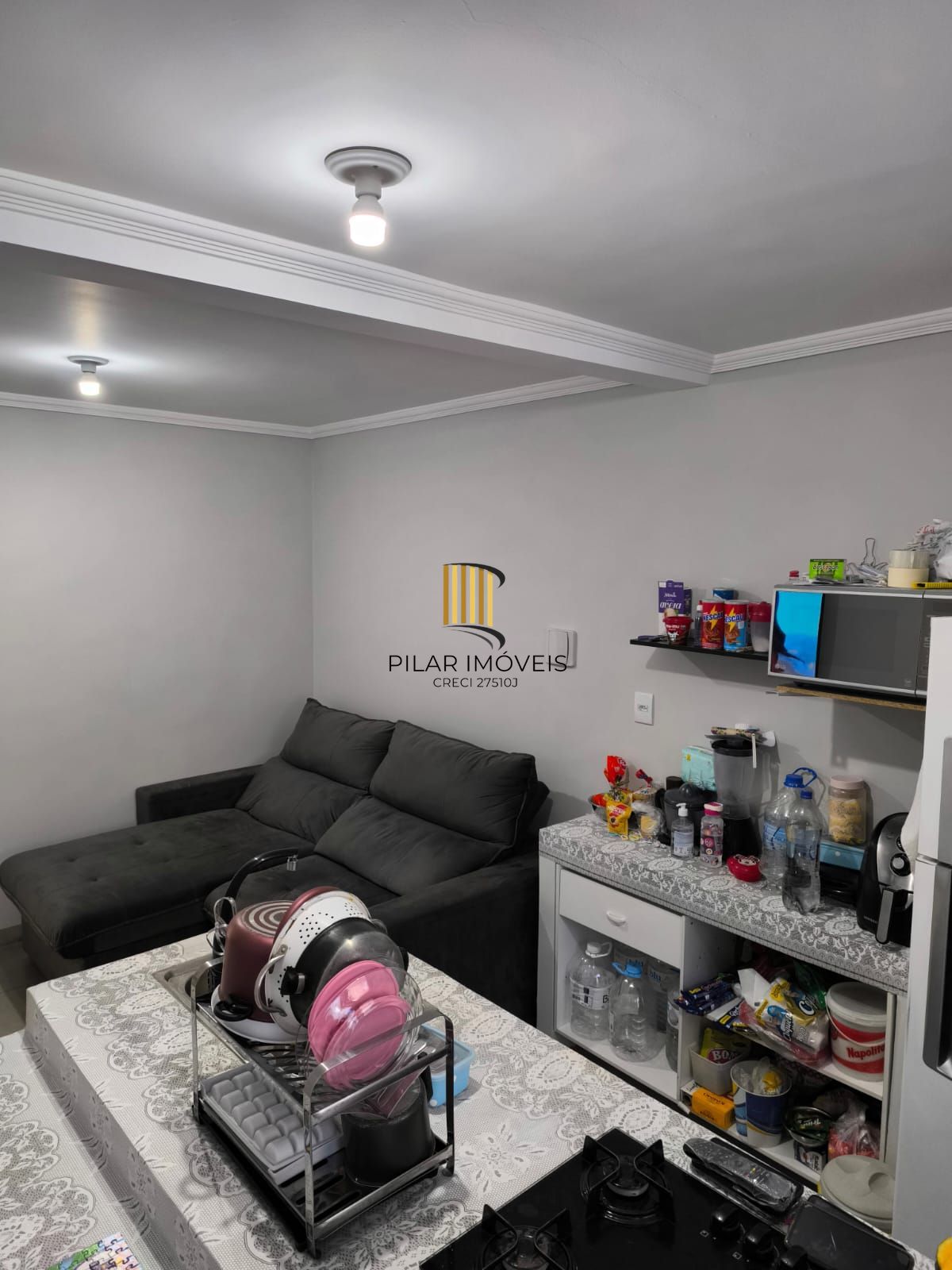 Casa 2 dormitórios no bairro Jardim Algarve