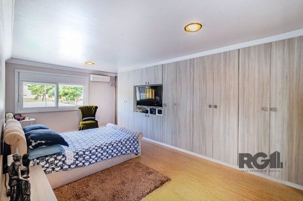 Casa 4 dormitórios no bairro Chácara das Pedras