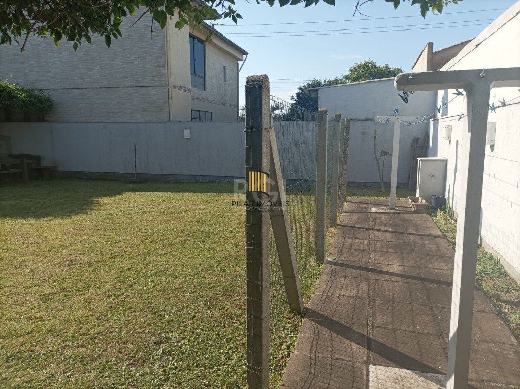 Casa para Venda 3 dormitórios 2 vagas - Capão Novo