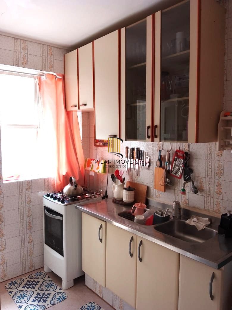 Apartamento no bairro  Rio Branco de 2 dormitórios