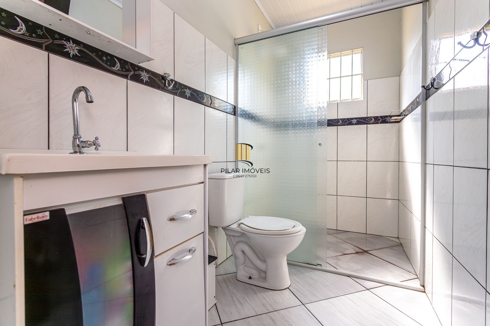 Casa sobrado em Viamão com loja e apartamento