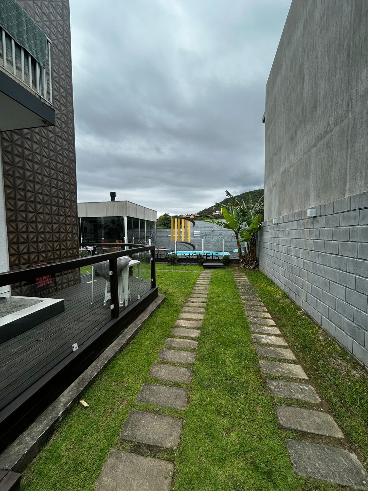 Sobrado 3 dormitórios no bairro Ferraz