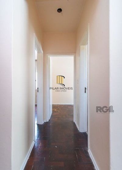 Apartamento de 2 dormitórios dependência e vaga