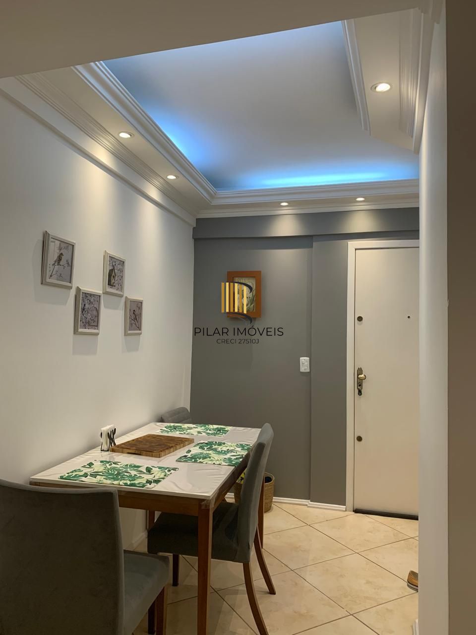 Apartamento no bairro Vila Ipiranga de 2 dormitórios e vaga