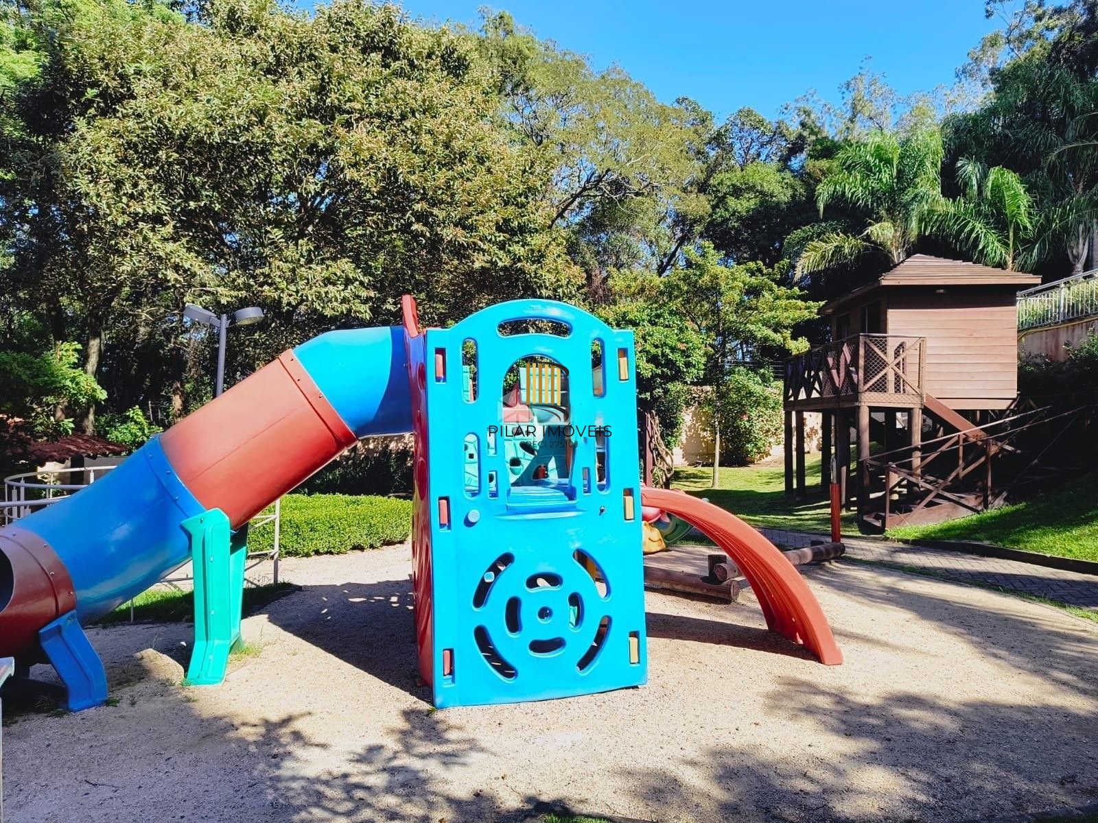Lindo Apartamento 2 dorm. em Condomínio com Infraestrutura