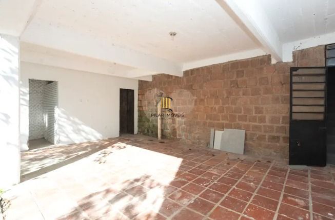 Prédio comercial no bairro Vila Jardim com 550m²