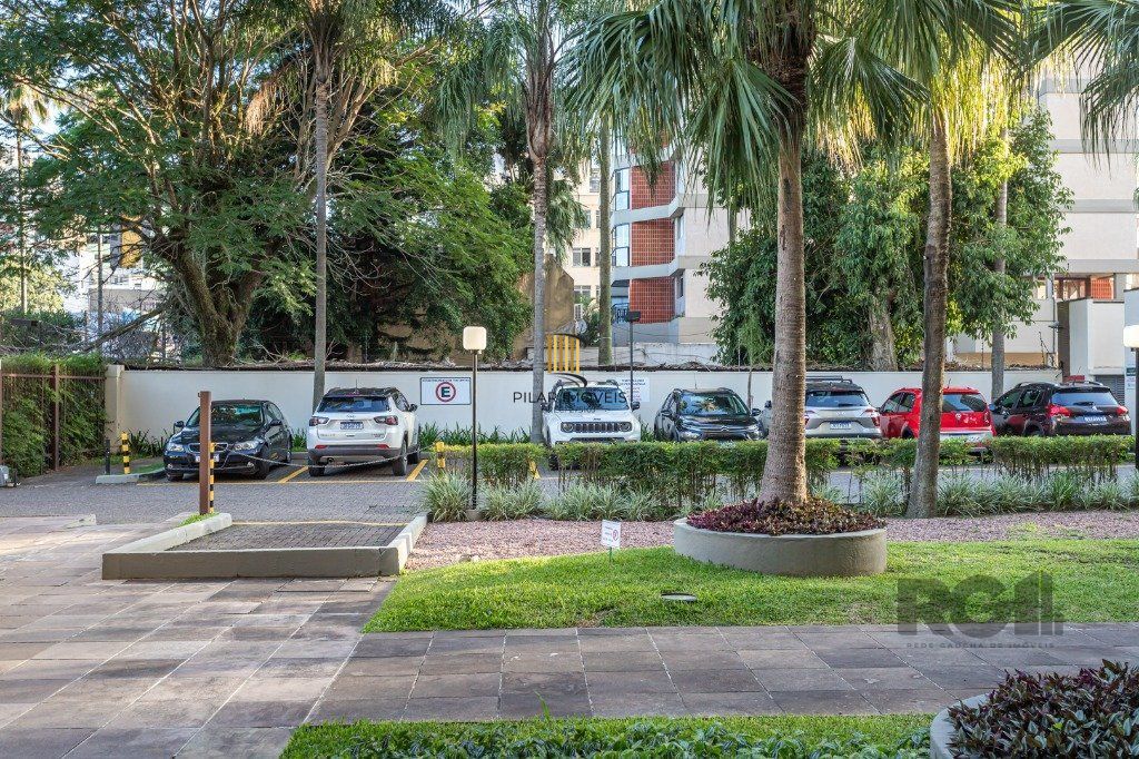 Apartamento 3 dormitórios no bairro Menino Deus