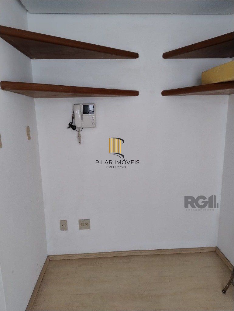 CASA MISTA COMERCIAL NO TÉRREO E RESIDENCIAL EM CIMA