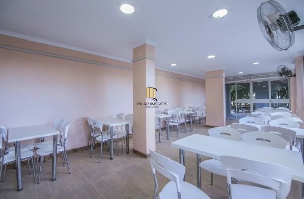 Apartamento de 2 dormitórios no bairro Cristal