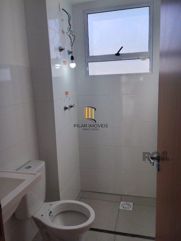 Apartamento 02 dormitórios e 01 vaga, no bairro Alto Petrópolis, em Porto Alegre RS.