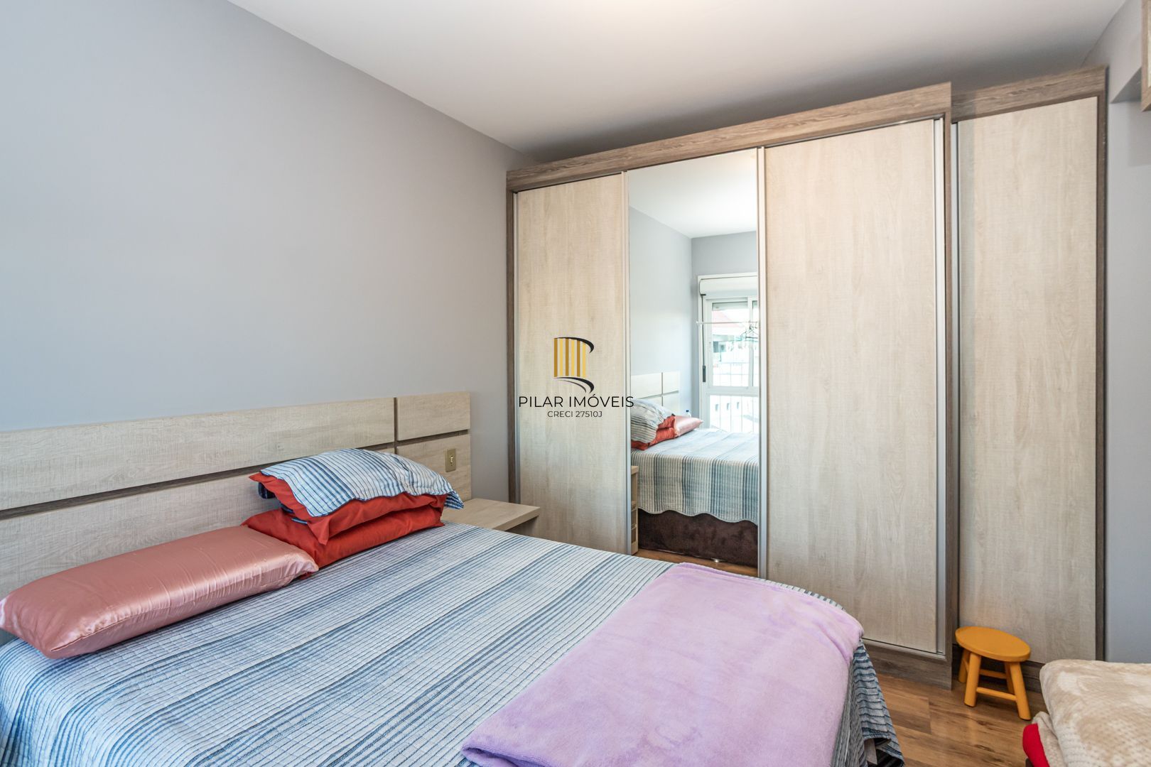Apartamento no Cristal de 3 dormitórios , 2 vagas e infra
