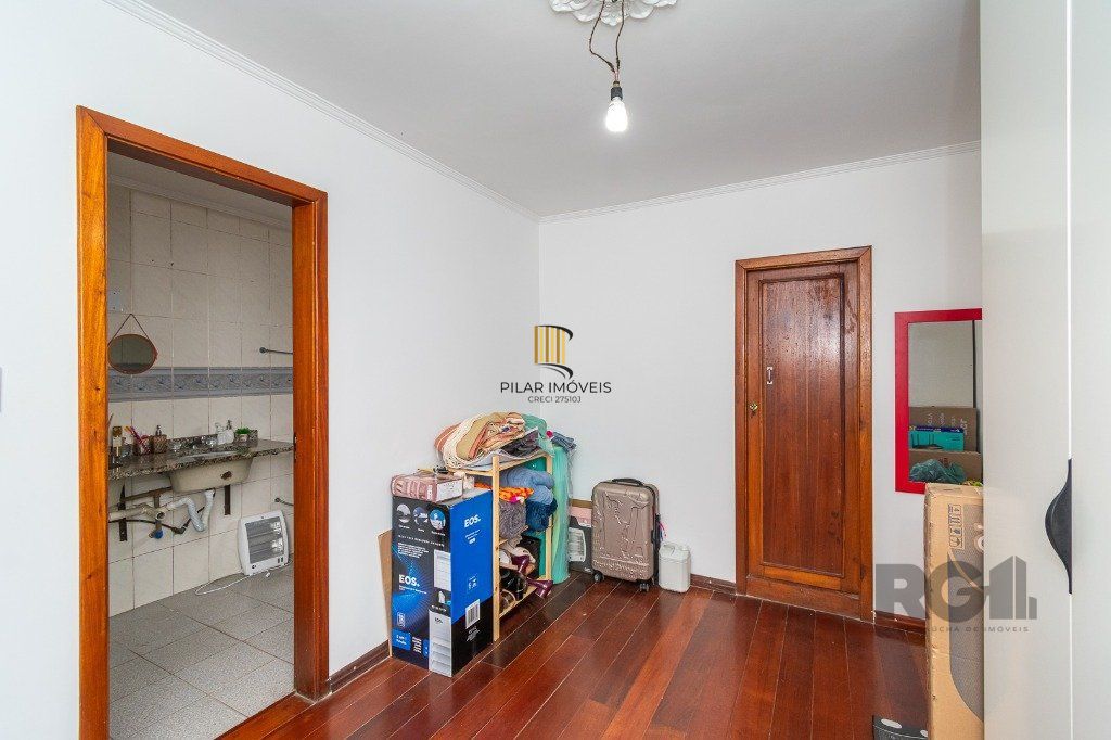 Casa no Jardim Itu com 5 dormitórios e 2 vagas e piscina