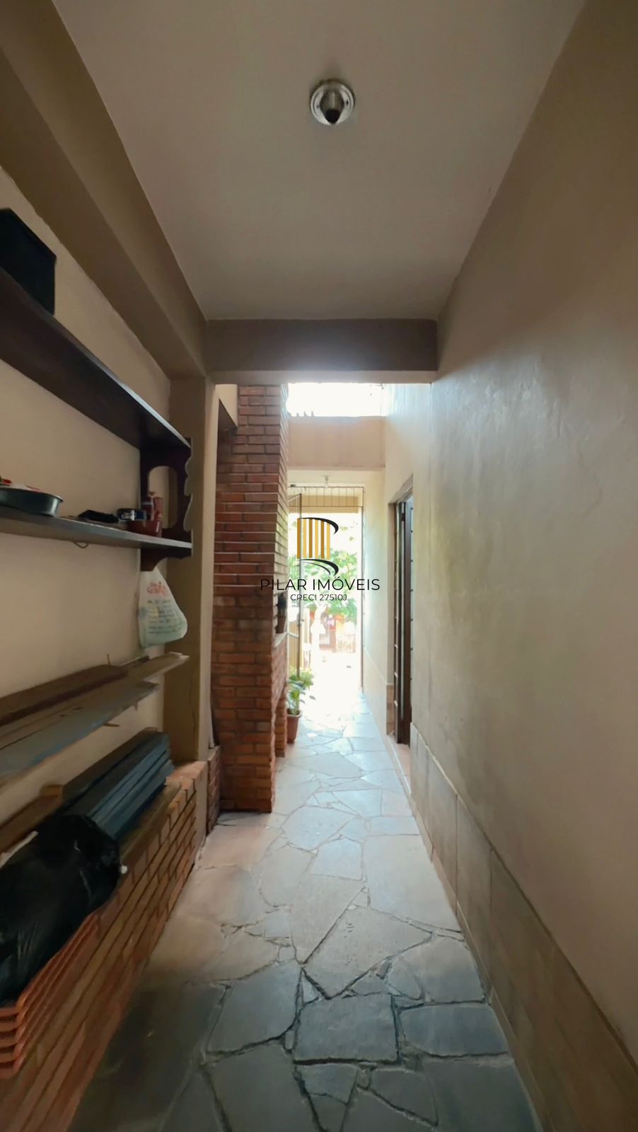 Excelente casa para venda com edicula e sotão. Entrar e morar!